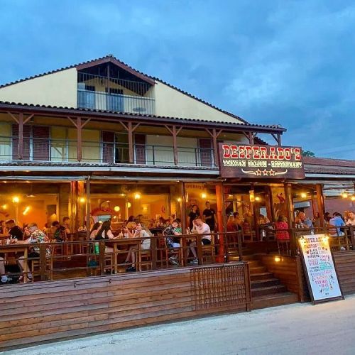 Restaurants in Kavos